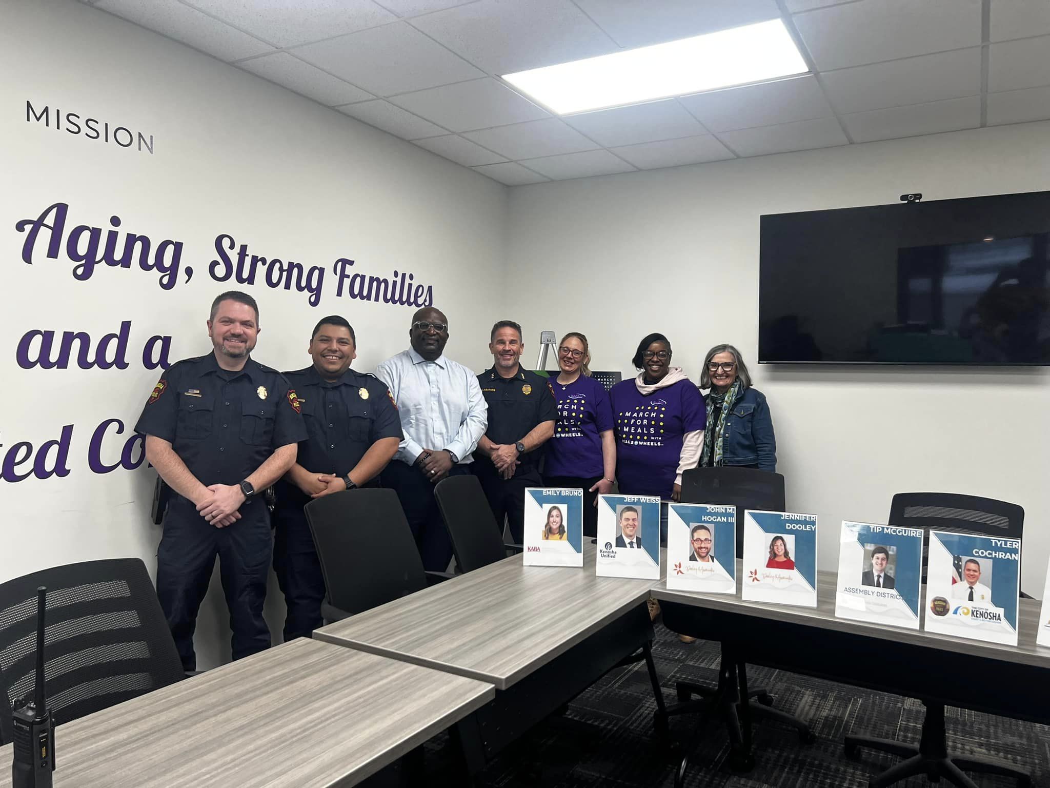 Ron With Officers And Volunteers 2